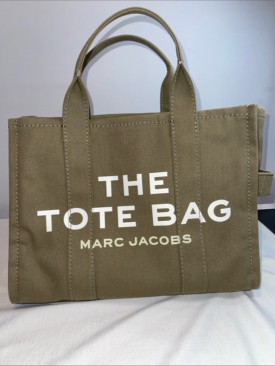 Marc Jacobs Handbags - Marc Jacobs The Tote Bag Medium Canvas Tote Crossbody Khaki/Olive